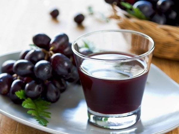 فوائد تناول عصير العنب لمرضى الضغط
