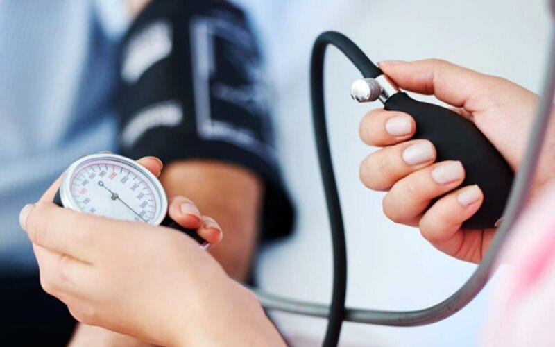 هل يمكن أن يكون الخس مفيداً للأشخاص الذين يعانون من ارتفاع ضغط الدم؟