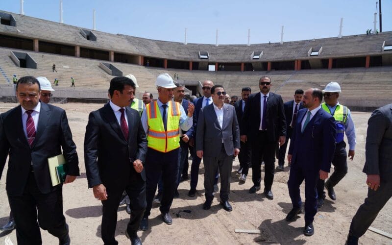 رئيس الوزراء يزور مشروع ملعب الأنبار الأولمبي » وكالة الأنباء العراقية
