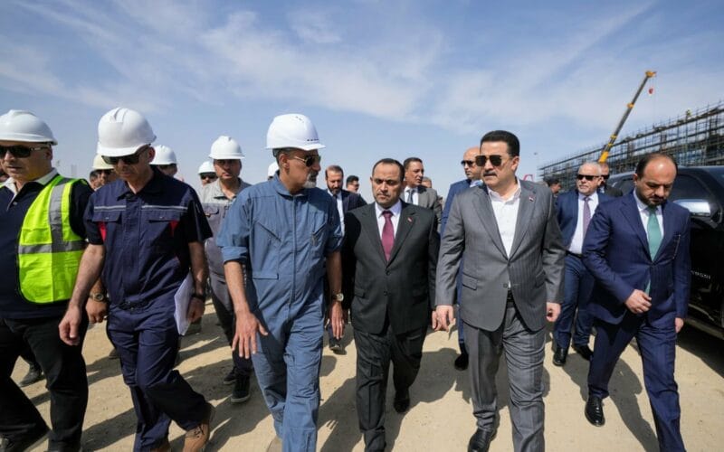 رئيس الوزراء يختتم زيارته إلى محافظة الأنبار » وكالة الأنباء العراقية