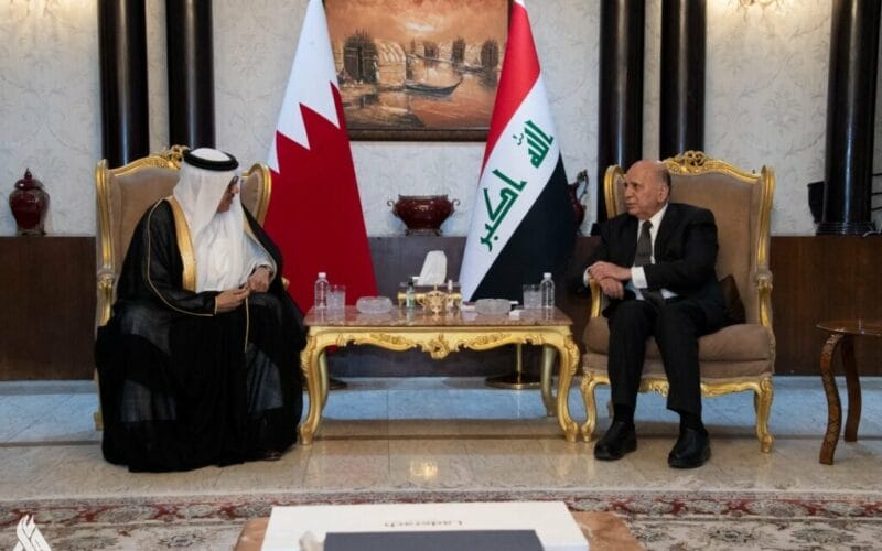 وزير الخارجية يؤكد لنظيره البحريني سعي العراق لان يكون له دور فعال في القمة العربية