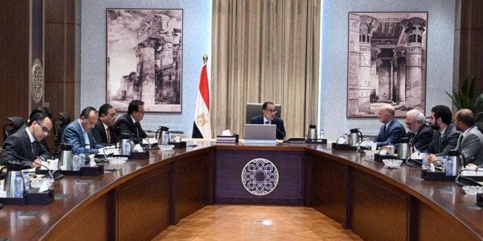 رئيس الوزراء يتابع جهود إقامة مركز جوستاف روسي لـ علاج الأورام فى مصر