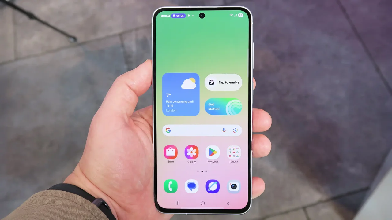 آيفون الغلابة.. سعر مواصفات samsung galaxy a56 هاتف الخيالية شاحن طلقة وبطارية عملاقة