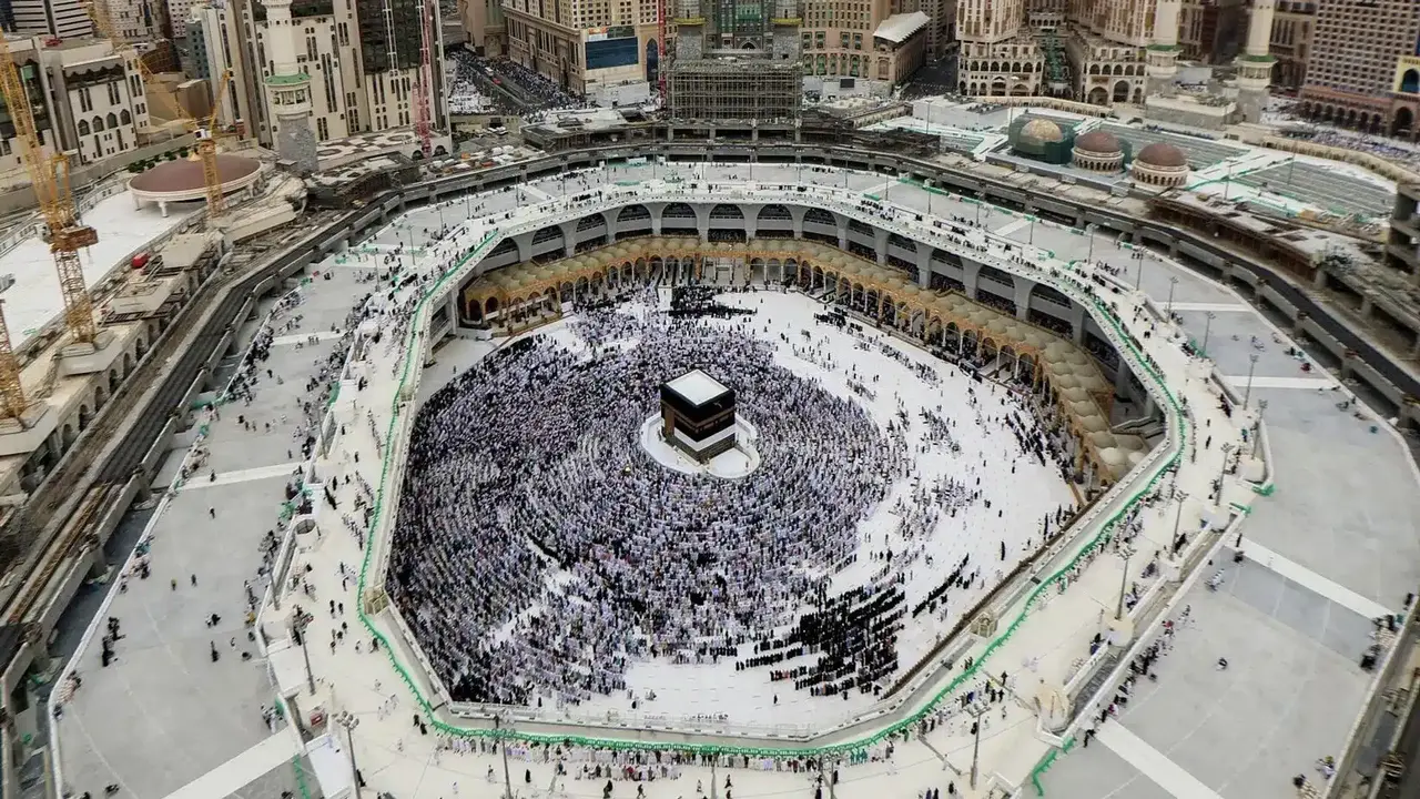 “قبل نهاية الموعد” رابط تسجيل الاعتكاف في المسجد الحرام رمضان 2025 والشروط المطلوبة
