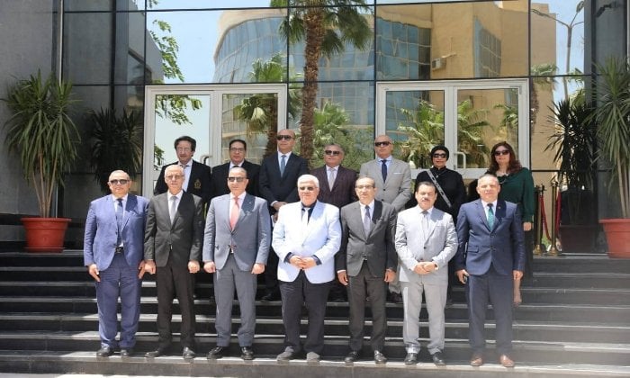 اجتماع تاريخي: رئيس جامعة مدينة السادات يشارك في مجلس الجامعات الأهلية بجامعة الفيوم