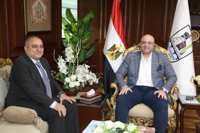 اجتماع محافظ بني سويف مع نائب وزير المالية لبحث السياسات الاقتصادية