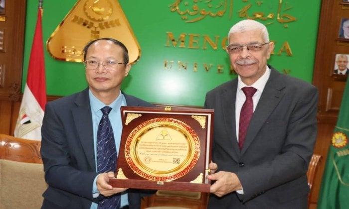 استكشاف سبل التعاون الأكاديمي بين جامعة المنوفية والجامعات الصينية