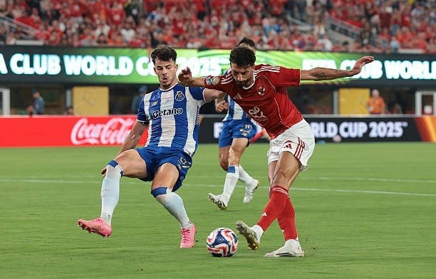 الأهلي يتفوق على بورتو في الشوط الأول بفضل وسام في كأس العالم للأندية