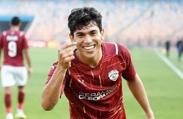 الأهلي يضم شكري من سيراميكا بصفقة تبادلية مثيرة