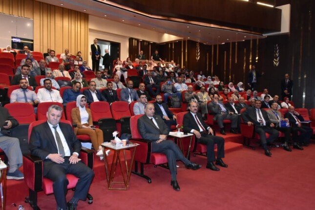 الابتكار الرقمي: فرص وتحديات في عالم الأعمال