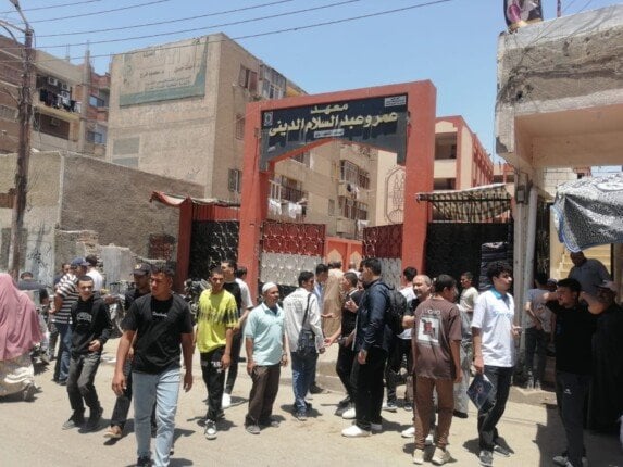الجدل حول ترجمة كلمة ‘موقوتة’ بين طلاب الثانوية الأزهرية بالشرقية