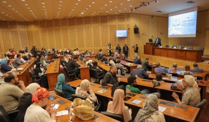 تطوير مناهج حقوق الإنسان: دعوة من خبراء في ندوة مكتبة الإسكندرية