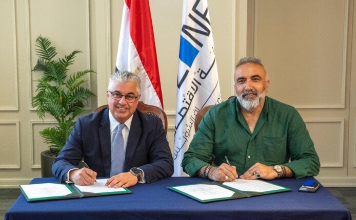 تعاون جديد بين قناة السويس وصناعة الجينز التركية