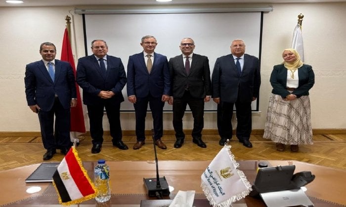 تعزيز التعاون الزراعي: زيارة وزير زراعة صربيا للبنك الزراعي المصري