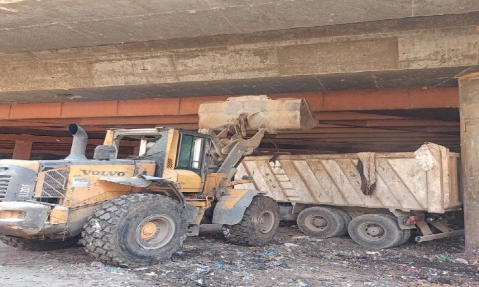 تنظيف نفق الفكهانية: رفع 650 طنًا من المخلفات والرتش في حي العمرانية