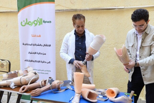 توزيع أجهزة طبية متقدمة للمحتاجين في قرى بني سويف