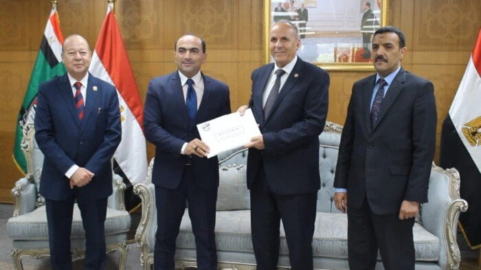 جامعة أسيوط تضيء بإنجاز باحثها المتميز: جائزة الفنجري في حوزتها