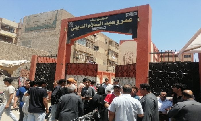 «جدل امتحان الكيمياء: طلاب الأزهر يطالبون بعدالة التصحيح»