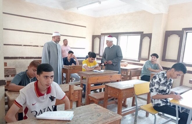 جولة تفقدية لرئيس القليوبية الأزهرية في لجان امتحانات الثانوية بالقناطر الخيرية