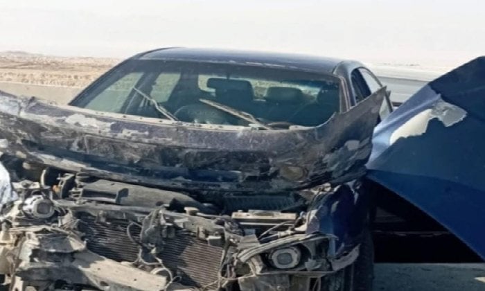 حادث مأساوي: وفاة طفل وإصابة 16 في تصادم سيارة خاصة وميكروباص بالطريق السخنة