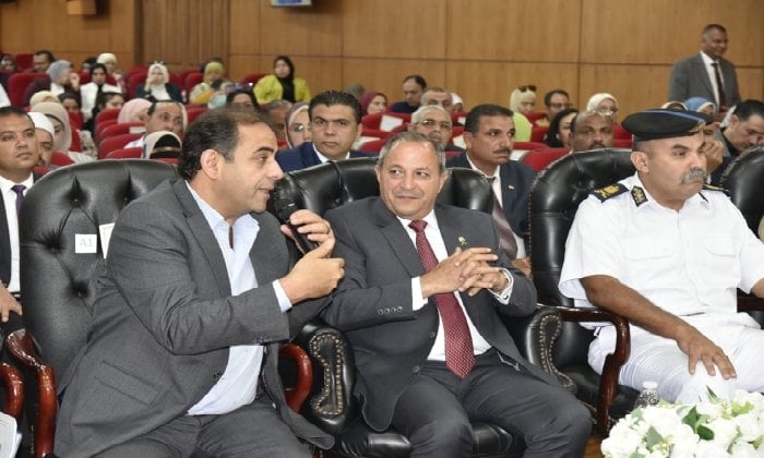 حبشي يقود اجتماع المجلس التنفيذي لبورسعيد