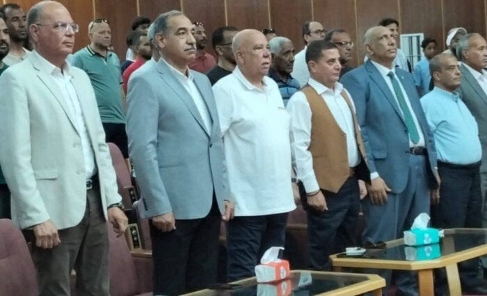 رئيس مدينة الغردقة يحضر نهائي بطولة فرع البحر الأحمر لكرة القدم