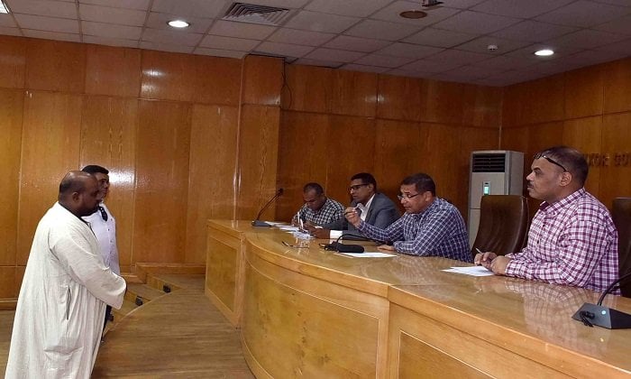 سكرتير عام الأقصر يستجيب لمشاكل المواطنين ويحث على الإسراع في إيجاد الحلول