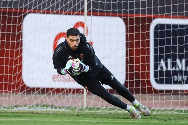 شوبير يكشف تفاصيل انتقال حمزة علاء إلى الزمالك بعد مغادرته الأهلي
