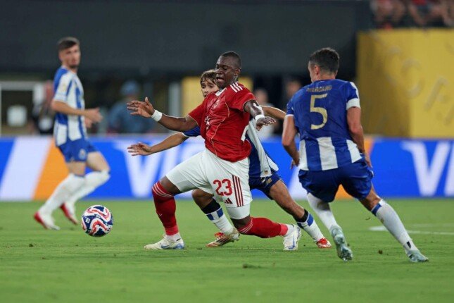 لاعب بورتو يتحدث عن جنون مباراة الأهلي: لم نتمكن من حسم اللقاء لصالحنا