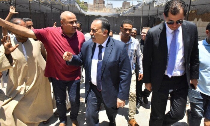 محافظ أسيوط يواصل جهوده لتجهيز السوق الحضري الجديد قبل الافتتاح
