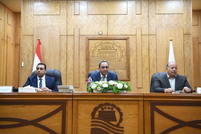 محافظ قنا يحث المهندسين الجدد على تعزيز teamwork لخدمة المجتمع