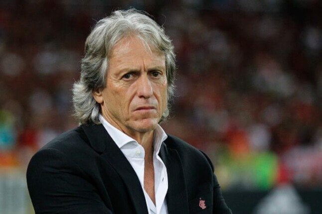 مدرب الهلال السابق يقترب من قيادة النصر في تحدٍ جديد