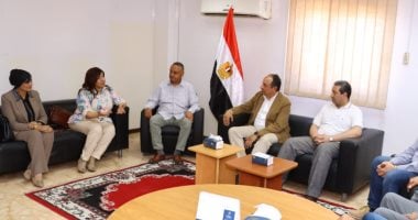 "زيارة ميدانية لوزير قطاع الأعمال العام في دمياط: تعزيز مشروعات تطوير الغزل والنسيج وفتح آفاق جديدة للاستثمار"