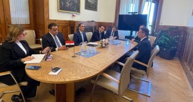 تعزيز التعاون الاستثماري: وزير الاستثمار المصري يعقد اجتماعات استراتيجية مع شركات تشيكية لبحث فرص التطوير الصناعي