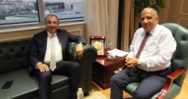 تعزيز كفاءة الطاقة وتحفيز التنمية المستدامة: استراتيجيات وزارة الكهرباء والطاقة المتجددة بالتعاون مع وزارة قطاع الأعمال