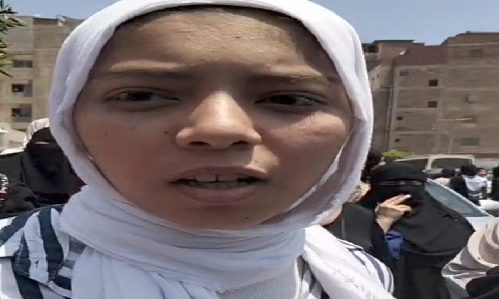 آراء متباينة: طلاب أسوان يتحدثون عن تحديات امتحان الكيمياء
