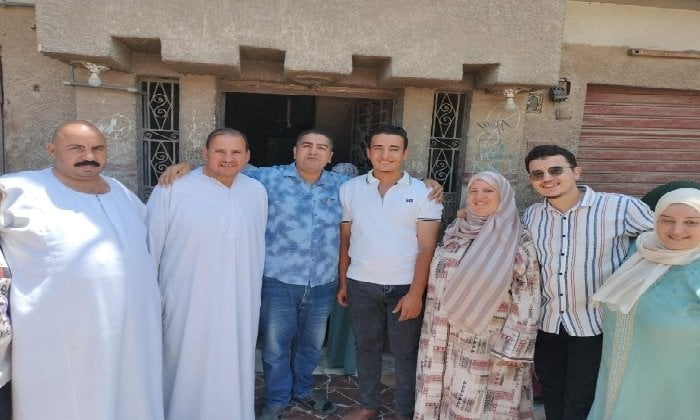 أحلام النجاح: أنس الكومي يتصدر الدبلومات الفنية بالشرقية ويتمنى الالتحاق بكلية الزراعة