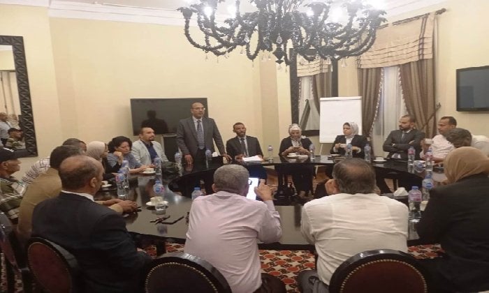أسوان تدشن نقاشات مجتمعية حول قانون العمل الجديد في 12 منشأة خاصة