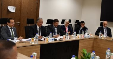 اجتماع رفيع المستوى بين وزارة البترول والبنك الأوروبي للتعاون في مجالات كفاءة الطاقة والتحول الطاقي