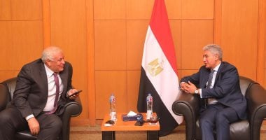 اجتماع رفيع المستوى بين وزير السياحة والآثار ومحافظ الوادي الجديد لتعزيز التعاون السياحي وتطوير المواقع الأثرية في المحافظة