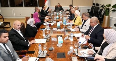 اجتماع لوزير الإسكان لمتابعة مبادرة “بيتك في مصر” وتسهيل إجراءات تملك المصريين بالخارج