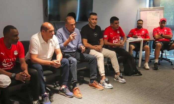 اجتماع مصيري: عزام ونبيل والحضري يلتقون بمنتخب مصر تحت 17 عاماً قبل المعسكر