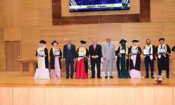 احتفالية تخرج دفعة 51 من كلية التربية بحضور رئيس جامعة سوهاج