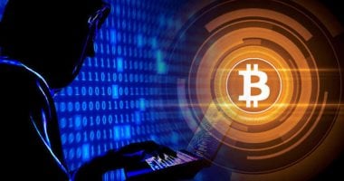 ارتفاع تاريخي لعملة “بتكوين” بدفع من الطلب المؤسسي وسياسات ترمب الداعمة للعملات المشفرة