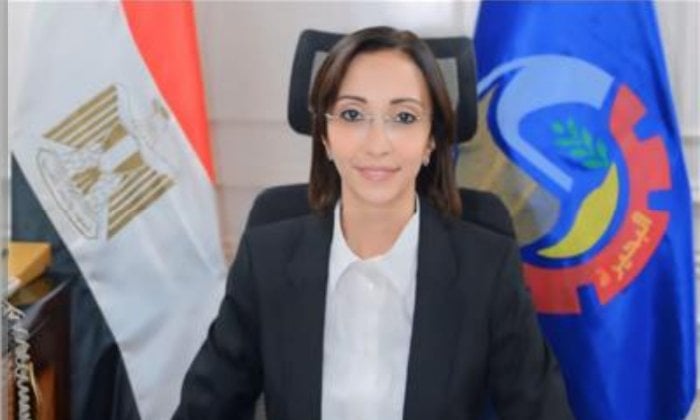 تألق أوائل الدبلومات الفنية: المحافظ تحتفل بالنجاح وتؤكد الدعم المستمر