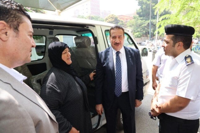 تسليم سيارة جديدة لأسرة ضحية حادث الإقليمي في المنوفية