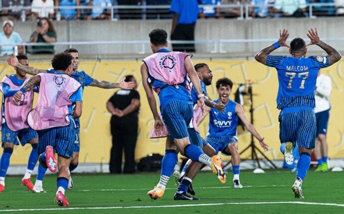 تشكيلة الهلال المرتقبة ضد فلومينينسي في المونديال: القنوات والمعلقون