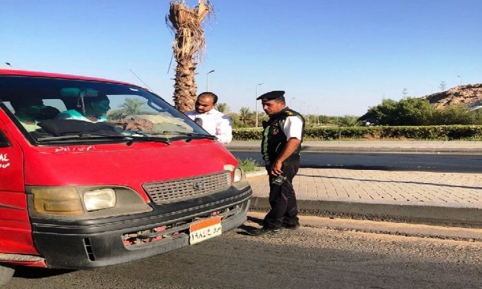حملات سريعة للكشف عن تعاطي المخدرات على الطرق السريعة بأسوان