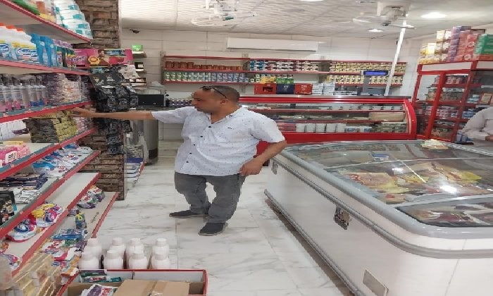 حملة تفتيشية مفاجئة على الأسواق برئاسة مدير تموين قنا