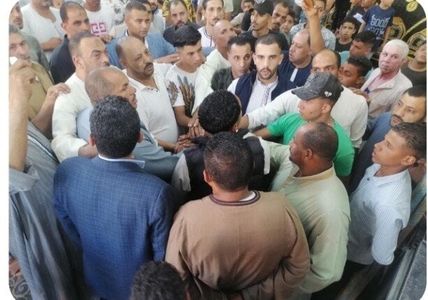 صلح القلوب: الكفن يعيد السلام بعد 11 عامًا من الثأر في كوم أشفين
